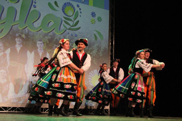 Jubileusz 20-lecia Grupy Folklorystycznej "Rajka" odbył się w sali teatralno-widowiskowej MCK PGE Giganty Mocy w Bełchatowie