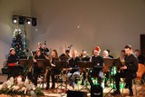 „White Christmas”. Big Band Powiatu Ostrowskiego muzycznie wprowadził w świąteczny klimat