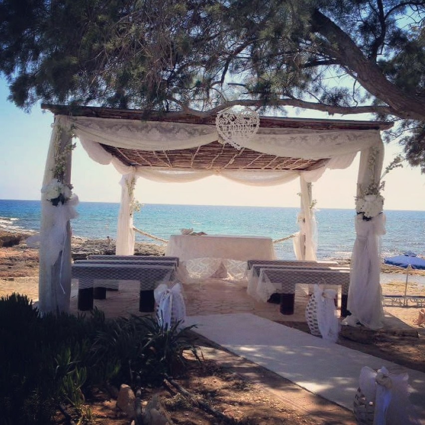 Kasia i Marcin z Radomska wzięli ślub na cypryjskiej plaży