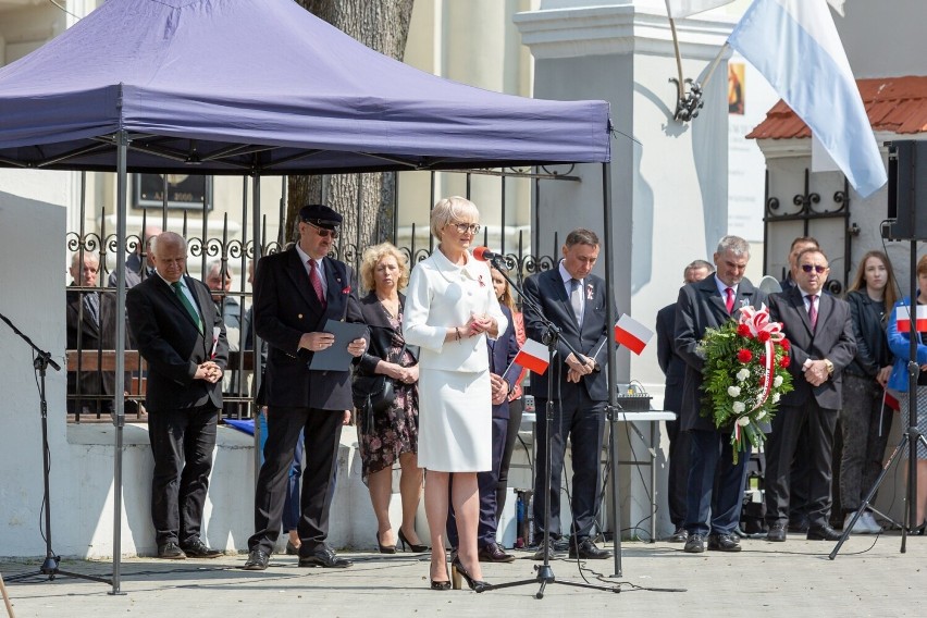 Mieszkańcy Urzędowa uczcili Święto Konstytucji 3 Maja. Zobacz zdjęcia z powiatowych obchodów [GALERIA]