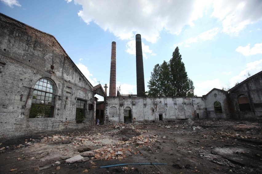 Siemianowice: Trwa likwidacja Huty Jedność. Zobacz jak wygląda po latach dewastacji