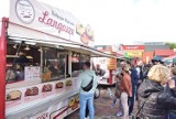 III Festiwal Smaków Food Trucków w Kwidzynie. Na targowisku miejskim stanęły food trucki z daniami z różnych stron świata