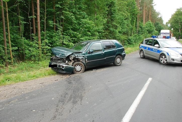 KPP Kwidzyn: Przed Liczem zderzyły się dwa samochody. Kobieta ze złamanym żebrem trafiła do szpitala
