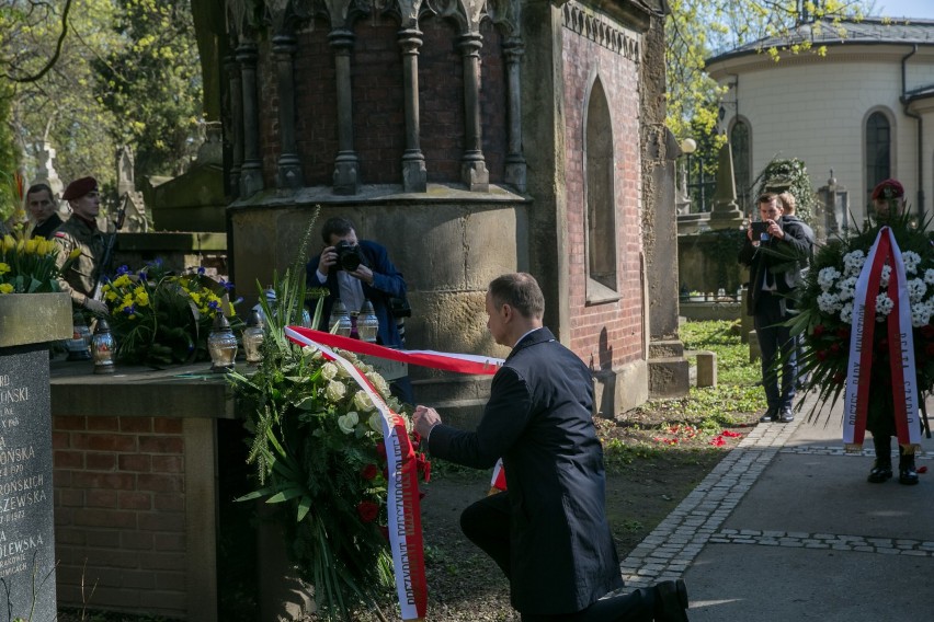 Kraków. Rocznica smoleńska. Prezydent na Cmentarzu Rakowickim [ZDJĘCIA]