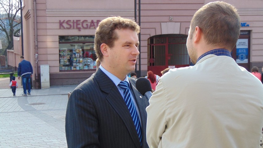 Jacek Wilk w Jaworznie. Kandydat był na rynku i w hotelu