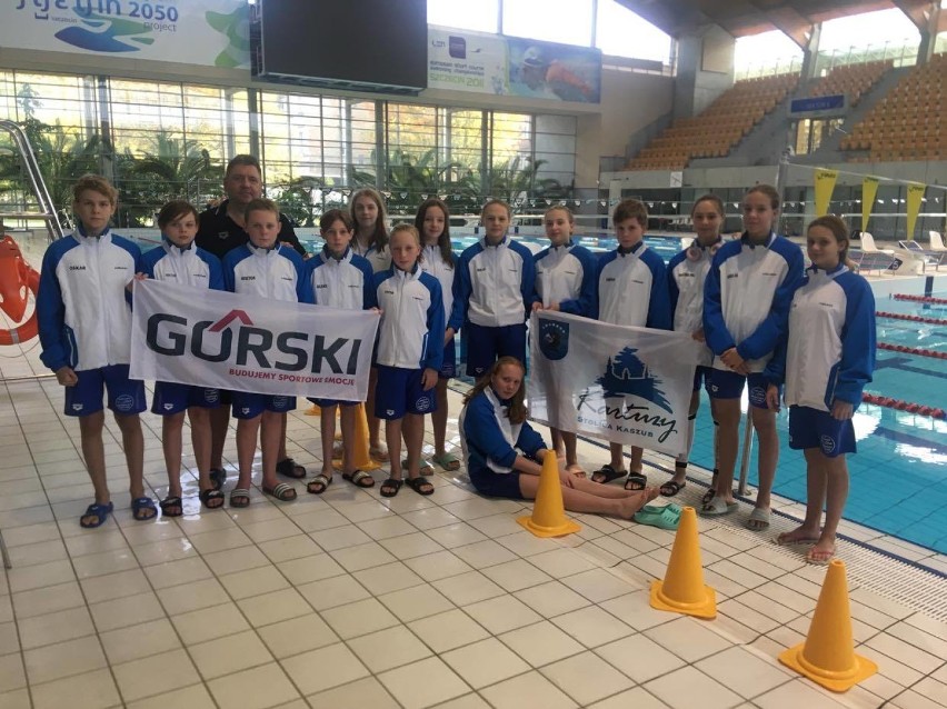 31 medali i 48 rekordów życiowych kartuskich pływaków na zawodach w Szczecinie