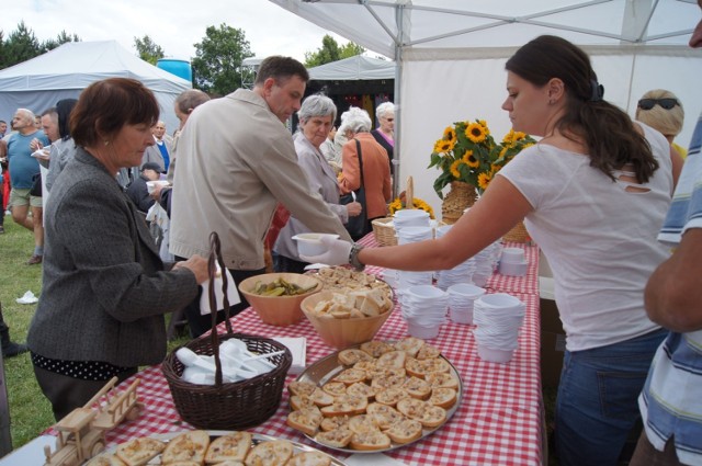 V Ogólnopolski Festiwal Zalewajki Radomsko 2014: Tłumy smakują zalewajkę