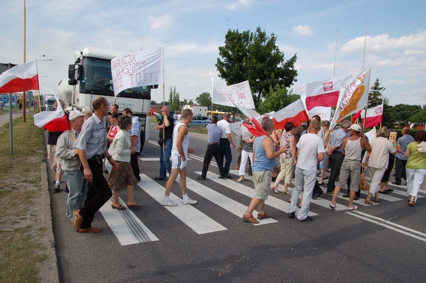 Blokada ulicy Pilskiej przez mieszkańców gminy...