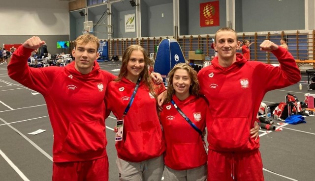 Polska sztafeta mieszana 4x100 m stylem dowolnym w składzie: Kacper Płoszka, Szymon Misiak, Gabriela Król i Paulina Cierpiałowska.
