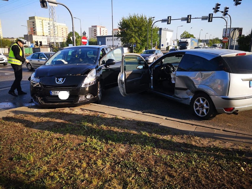 W poniedziałek rano na skrzyżowaniu ul. Kamiennej i...