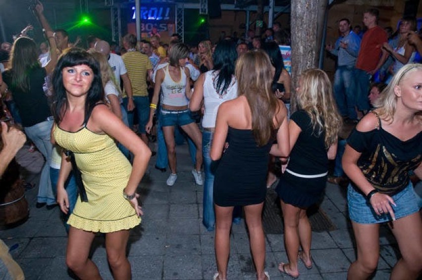 Jak wyglądały wakacyjne imprezy w dyskotece Troll w Mielnie...