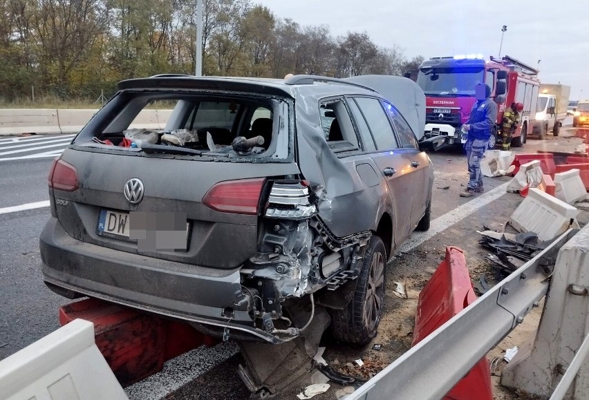 (23.11.2023) Wypadek na autostradzie A4 pod Wrocławiem. Po...