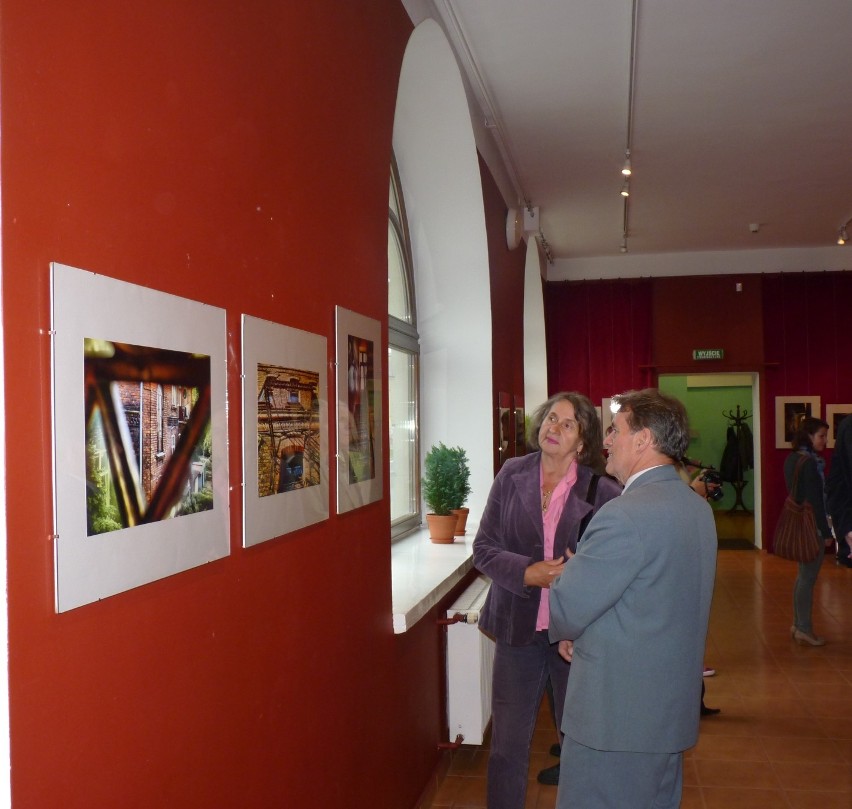 Wystawę &quot;Spojrzenie po latach&quot; Marka i Mikołaja Sękowskich otwarto w Muzeum