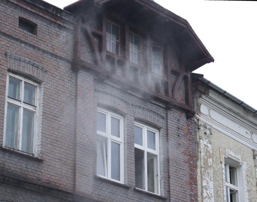 Oświęcim: Interwencja strażaków w kamienicy przy ulicy Mickiewicza