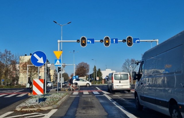 Druga dobę trwa awaria sygnalizacji na ważnym skrzyżowaniu w Lesznie