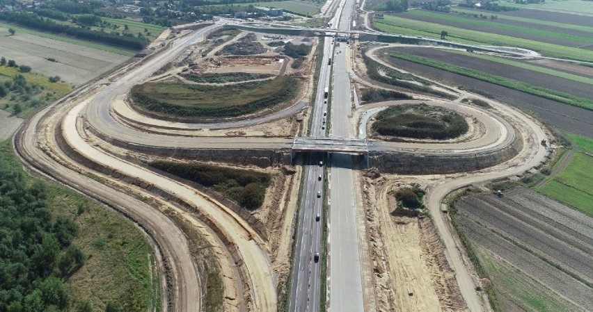 Oto najnowsze zdjęcia z budowy autostrady A1 na odcinkach D...