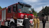 Uroczysty Dzień Strażaka w KP PSP Wieluń. Było poświęcenie nowego wozu, wręczenie odznaczeń oraz podziękowań 
