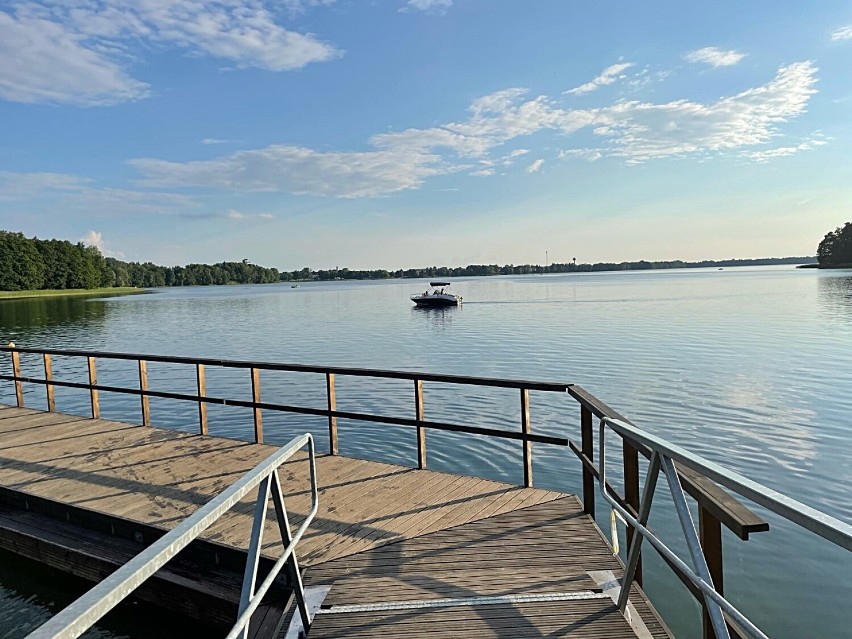 Wakacje w Ińsku. Jezioro, plaża, wieża widokowa i nieco senne miasteczko. ZDJĘCIA 