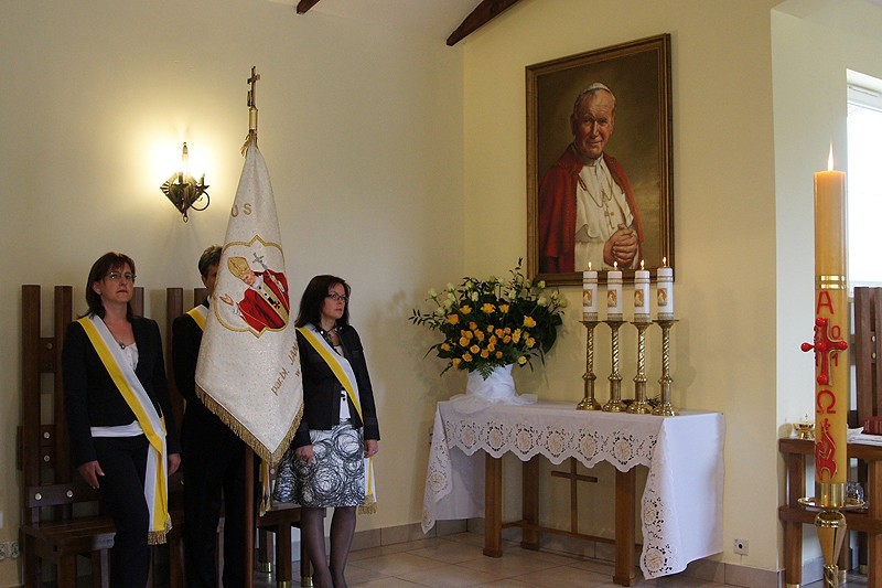 Błogosławiony Jan Paweł II patronem parafii na osiedlu Dobrzec w Kaliszu. Zobacz film i zdjęcia