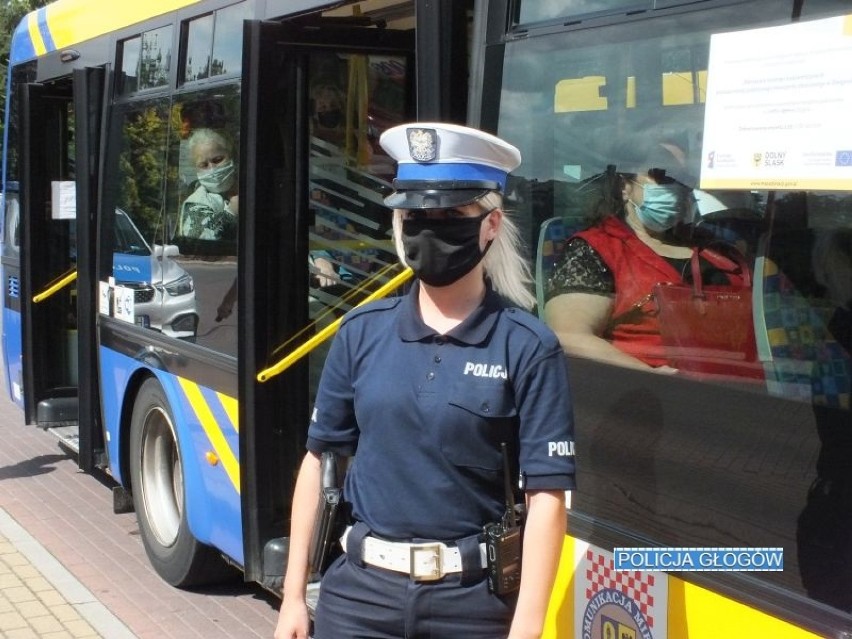 Głogów: Uwaga! Policyjne kontrole w autobusach miejskich. Za brak maseczki pasażer może zapłacić nawet 5 tysięcy złotych
