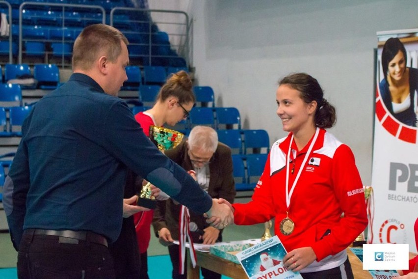 Finał Pucharu Województwa Łódzkiego młodzików w strzelectwie sportowym odbył się w Bełchatowie. Rozegrano też świąteczną rywalizację