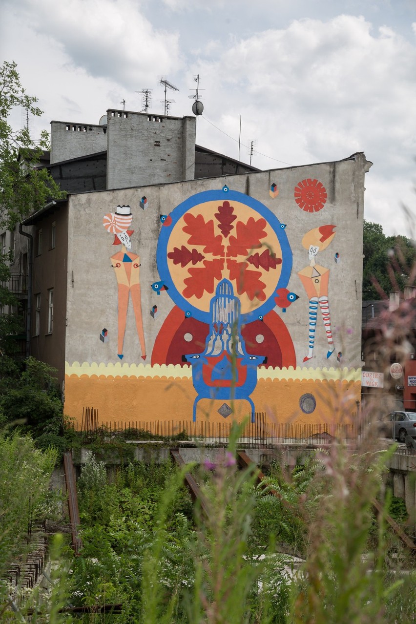 Projekt muralu przygotowali Marcin Wierzchowski i Mikołaj...