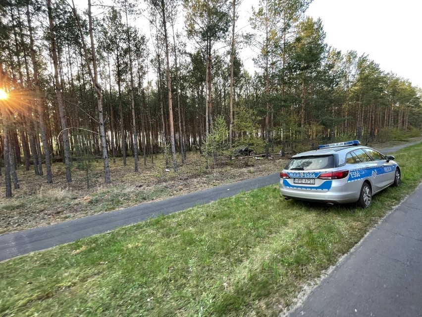 Wypadek w okolicach Gubina. Auto dachowało w pobliżu...