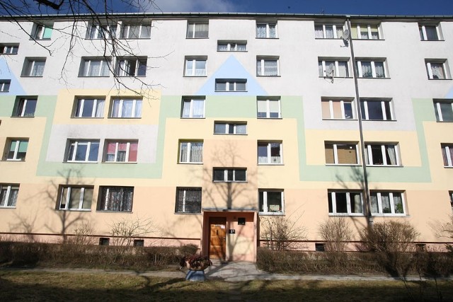 W SM "Polesie" nowe okna na klatkach schodowych pojawią się m.in. w bloku przy ul. Krzemienieckiej 24 na Karolewie.