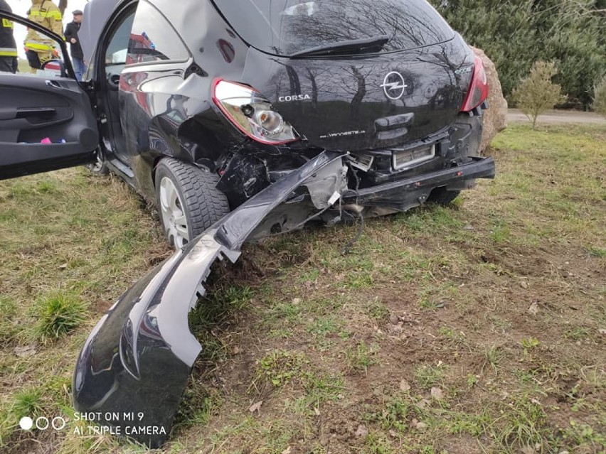 Wypadek na trasie Wyszyny - Stróżewo. Dwie osoby trafiły do szpitala 