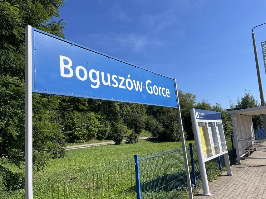 Linia kolejowa Jelenia Góra - Wrocław: Zerwana sieć trakcyjna, ewakuacja pasażerów pociągu w Boguszowie-Gorcach AKTUALIZACJA