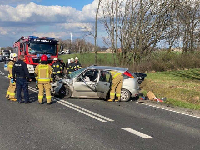 W środę, 12 kwietnia 2023 roku, doszło do zderzenia dwóch pojazdów na drodze wojewódzkiej 443 w miejscowości Grab w gminie Czermin. Samochodami podróżowały dwie osoby.