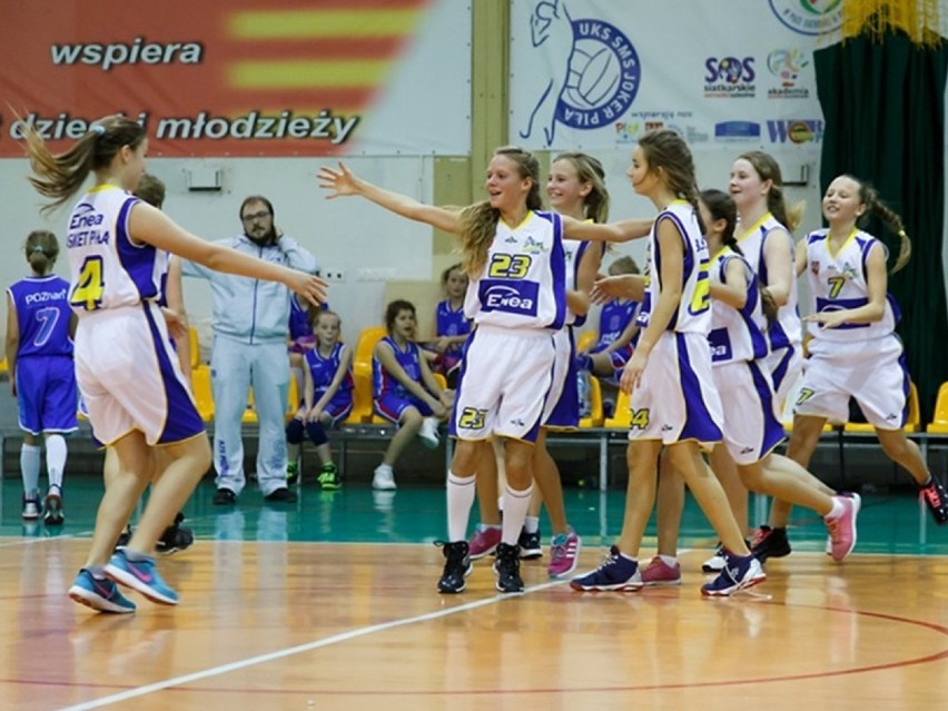 Koszykówka: historyczne zwycięstwo młodziczek i cenna wygrana kadetów Basketu Piła 