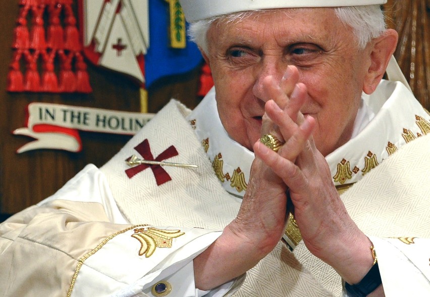 Papież Benedykt XVI abdykuje [OPINIE]
