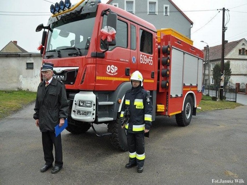     Nowy samochód strażacki w Gminie Węgliniec 