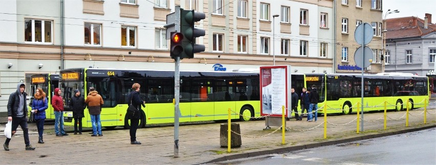 Kolejne 4 nowe autobusy pojawią się na ulicach miasta. Można...