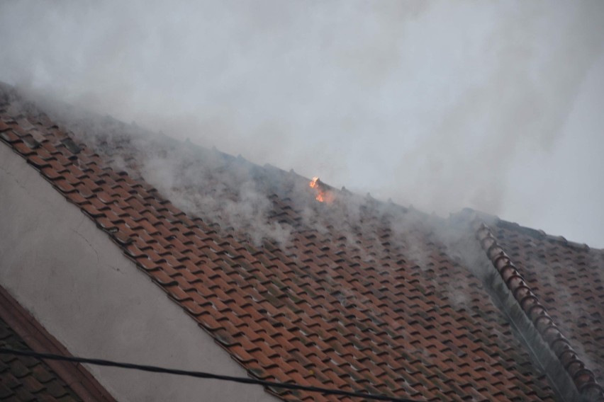 Pożar w plebanii na ulicy Słowackiego w Malborku [ZDJĘCIA]