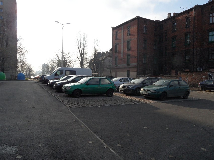 Parking przy ul. Floriańskiej w Chorzowie