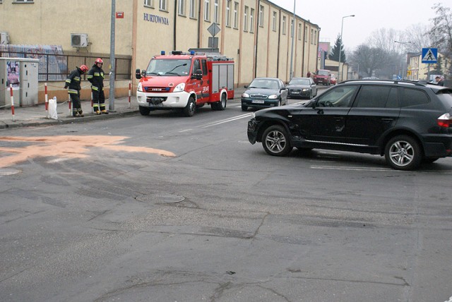 Kolizja na skrzyżowaniu ulic Złotej i Długosza