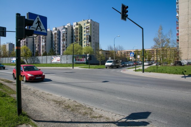 Zarząd Dróg Miasta Krakowa przygotowuje się do rozbudowy ul. Gen. Okulickiego wraz z budową połączenia drogowego z rondem Piastowskim i przebudową ronda Piastowskiego.