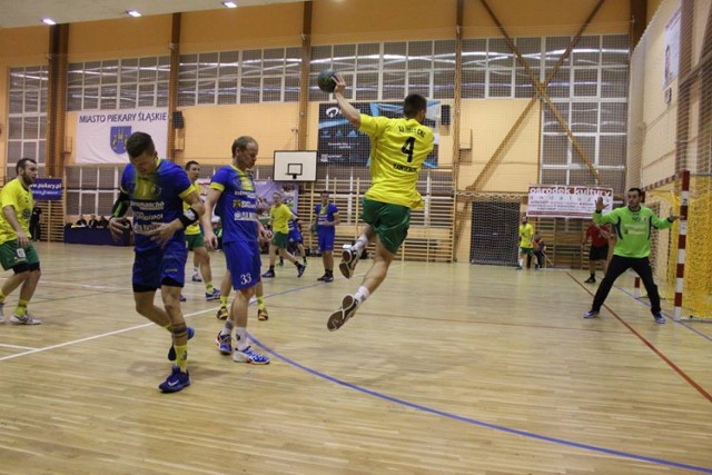 Olimpia Piekary Śląskie - Viret CMC Zawiercie 30:29.