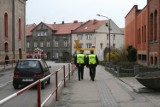 Straż miejska w Rybniku: Spał pod ławką, obudzili go strażnicy 