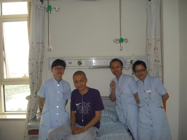 Jacek szuka pomocy w klinice w Chinach