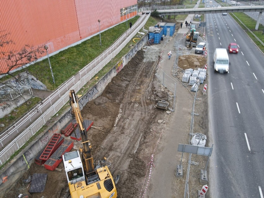 Przebudowa skrzyżowania ulicy Wielickiej i Kostaneckiego w Krakowie. Ma poprawić dojazd do szpitala