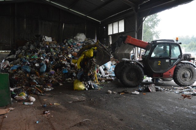 Wszystkie śmieci, które nie nadają się do recyklingu, zamiast do spalarni w Tarnowie, pojadą do Krakowa
