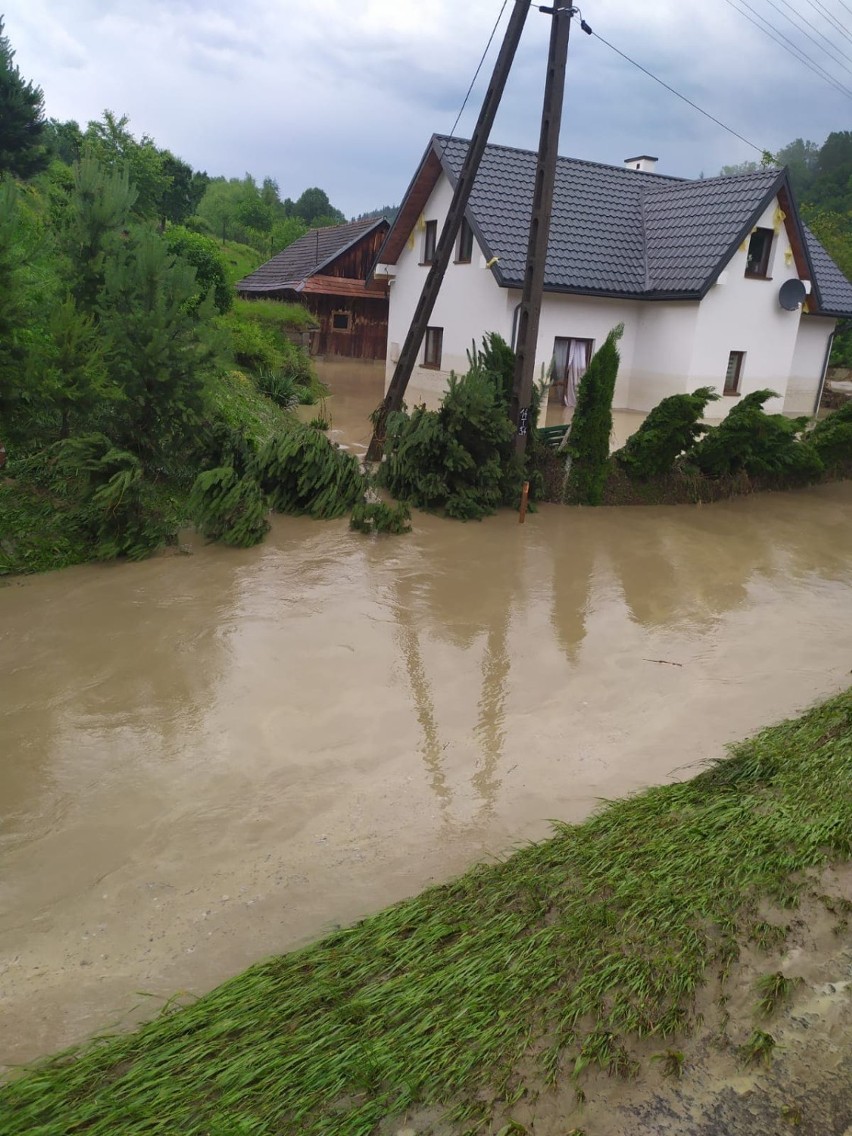 Po burzy zalało Korzeniec w gminie Bircza [ZDJĘCIA]