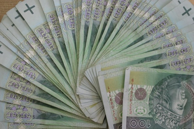 Oszuści wyłudzili limity factoringowe na kwotę co najmniej 8,3 miliona złotych