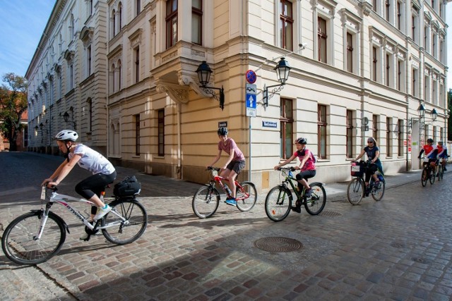 W 2020 r. na terenie Bydgoszczy oddanych zostało do użytku blisko 8 kilometrów nowych ścieżek rowerowych.