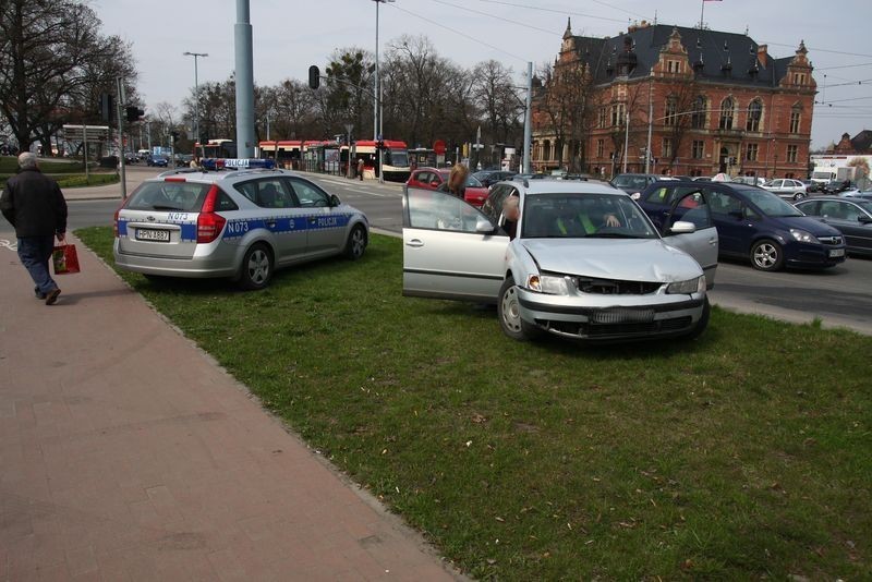 Stłuczka n Hucisku. Sprawca ukarany mandatem [ZDJĘCIA]