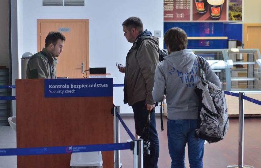 Czesi odlecieli z Sadkowa po raz ostatni. Czy i kto będzie latał z lotniska w Radomiu?