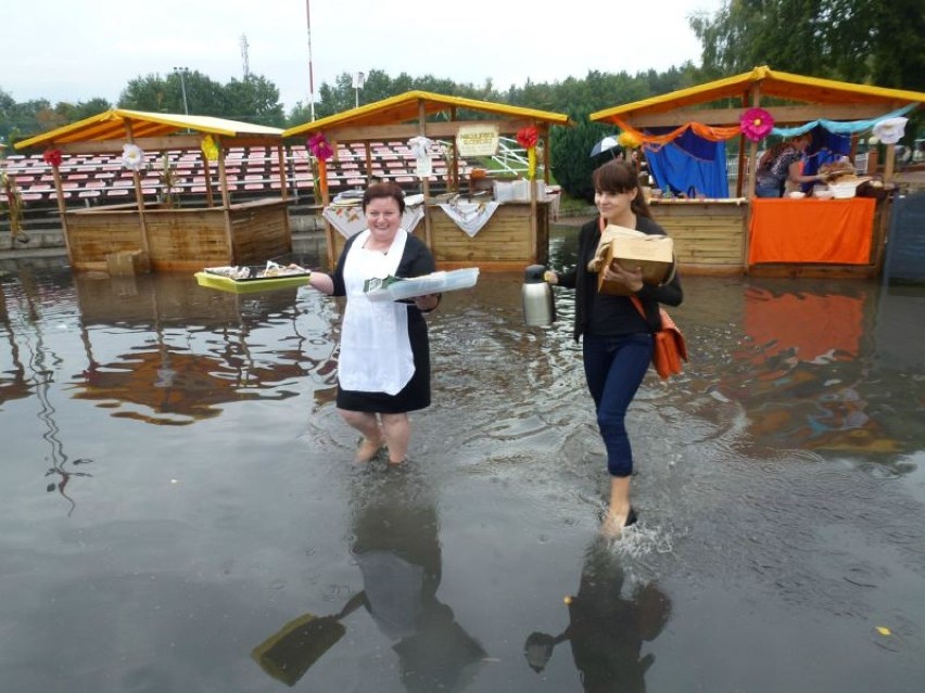 Dożynki w Śremie 2014 - jak ludzie dostawali się na stadion?...